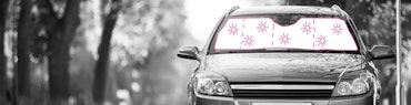 Auto auf dem Weg in den Sommerurlaub