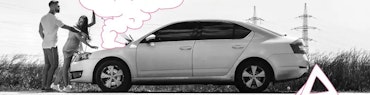 Paar hat eine Autopanne