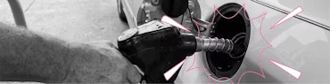 Auto wird betankt